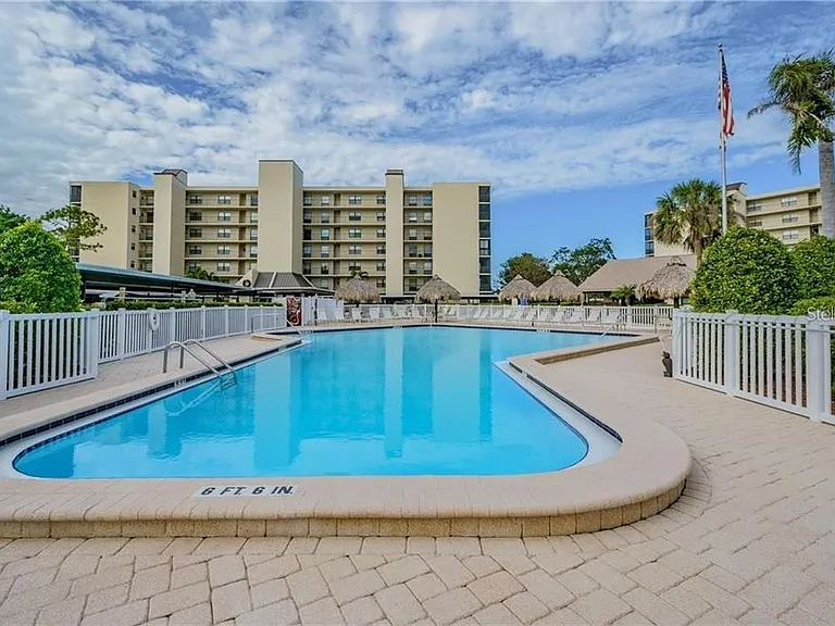 2700 Cove Cay Dr #1-6D — Photo 26