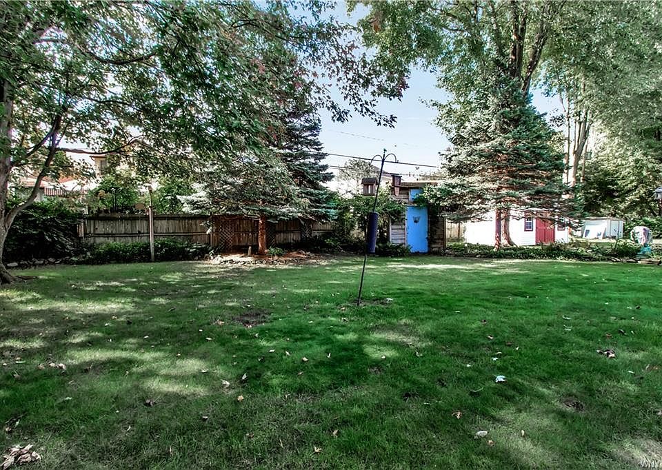 2nd image of 109 Altair Dr