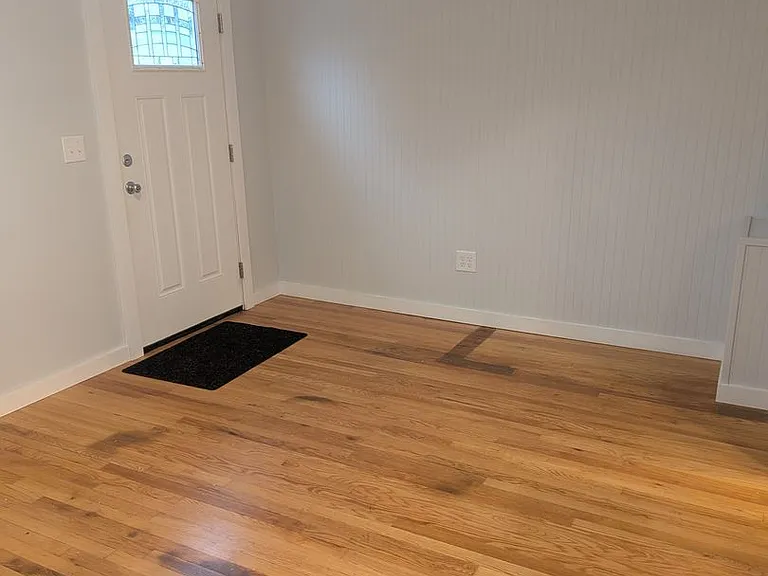 301 Walker St — Photo 3