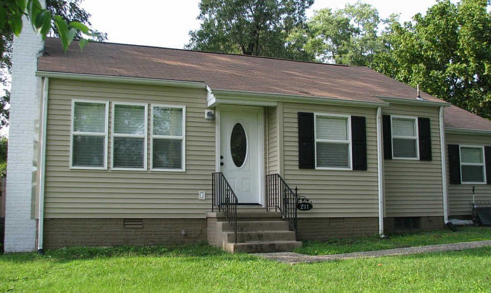 1st image of 211 Colonial Dr