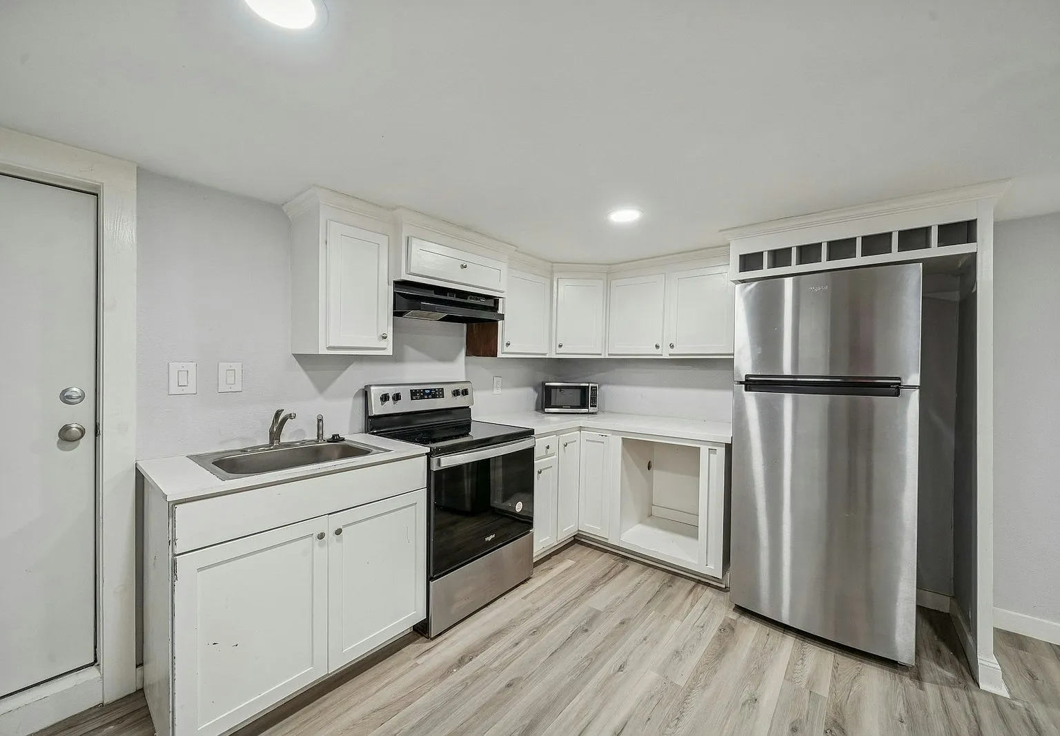 1322 Avenue L, Unit 4 — Photo 4