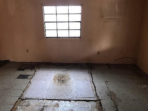 4th image of 817 Chestnut St