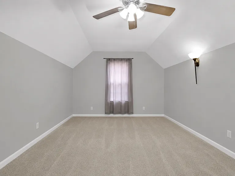 220 Walden Green Dr — Photo 20