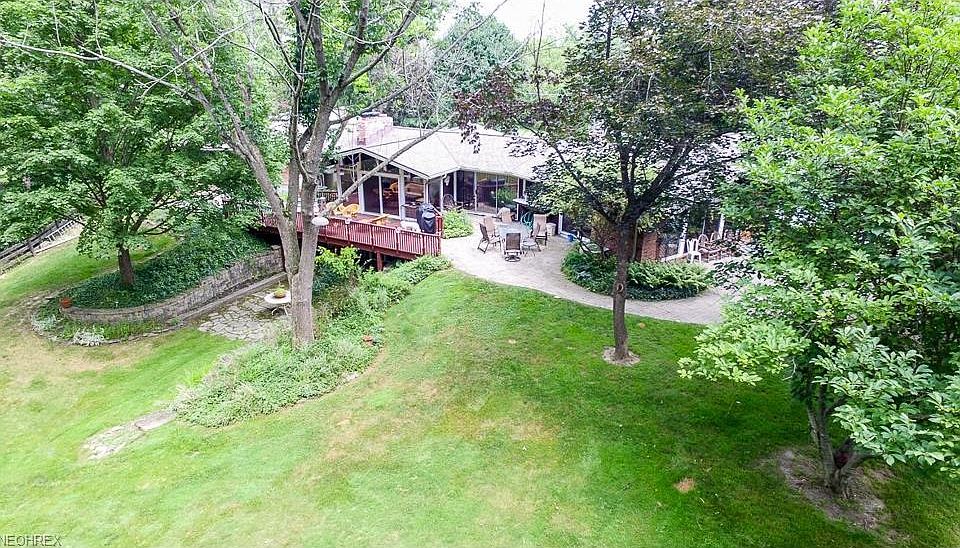 1st image of 10242 Echo Hill Dr