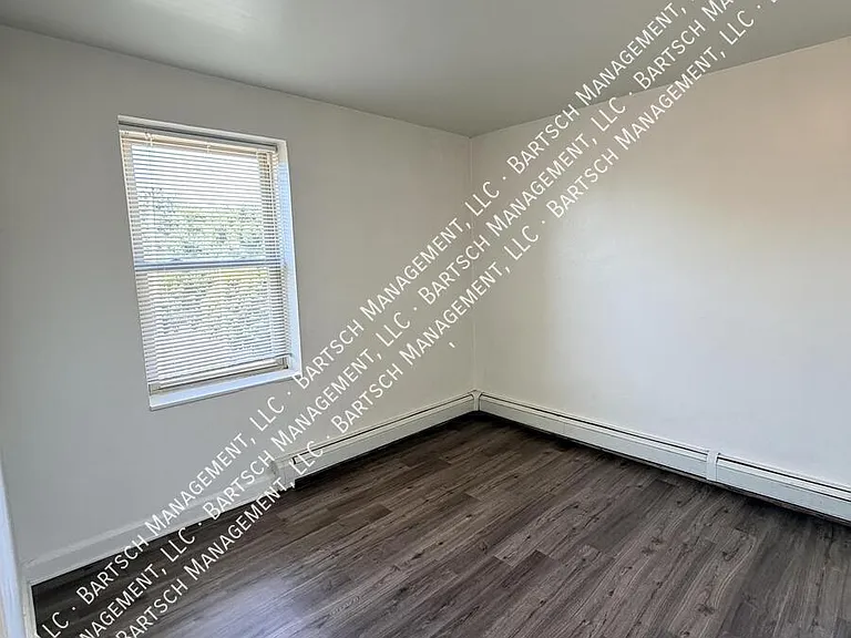 7833 W Becher St #18 — Photo 7