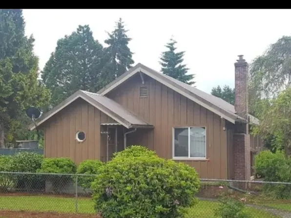 166 3rd St E, Onalaska, WA 98570