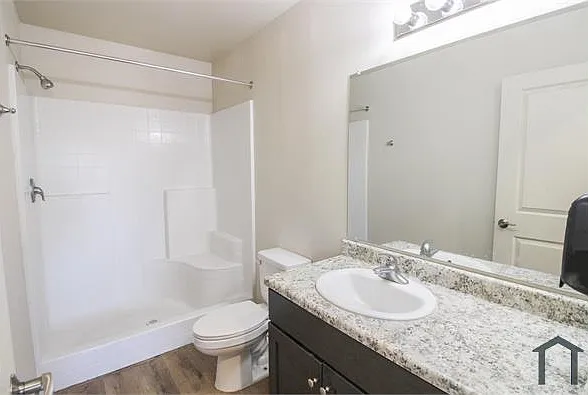 223 N School St #E — Photo 20