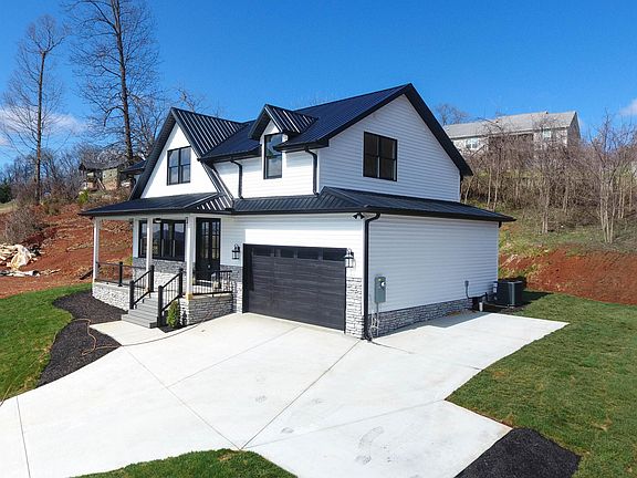 2nd image of 130 Middle Glen Rd