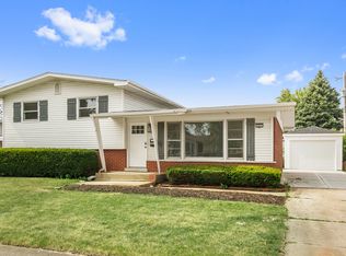 251 Tahoe Dr, Chicago Heights, IL 60411