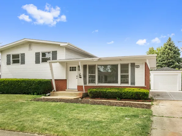 251 Tahoe Dr, Chicago Heights, IL 60411