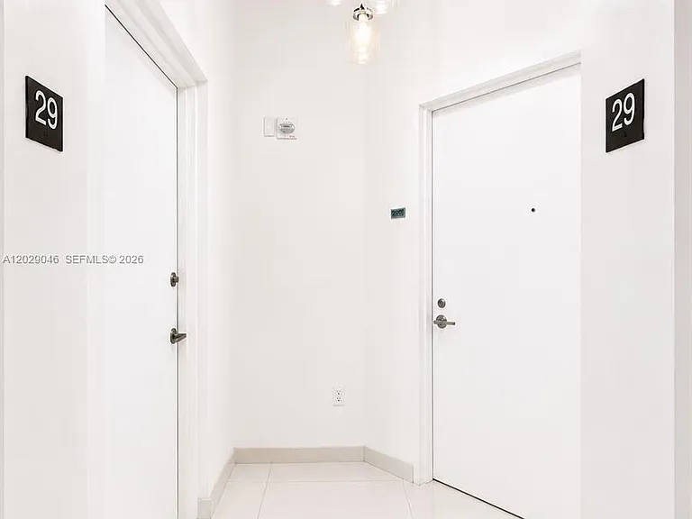 2020 N Bayshore Dr #2909 — Photo 4