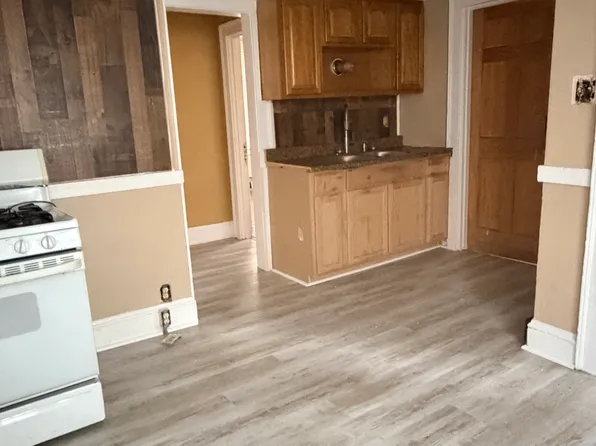 17 Rockville St #1, Hartford, CT 06112