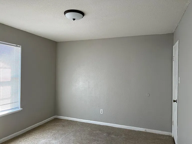 3614 Crestbrook Ct #3 — Photo 4