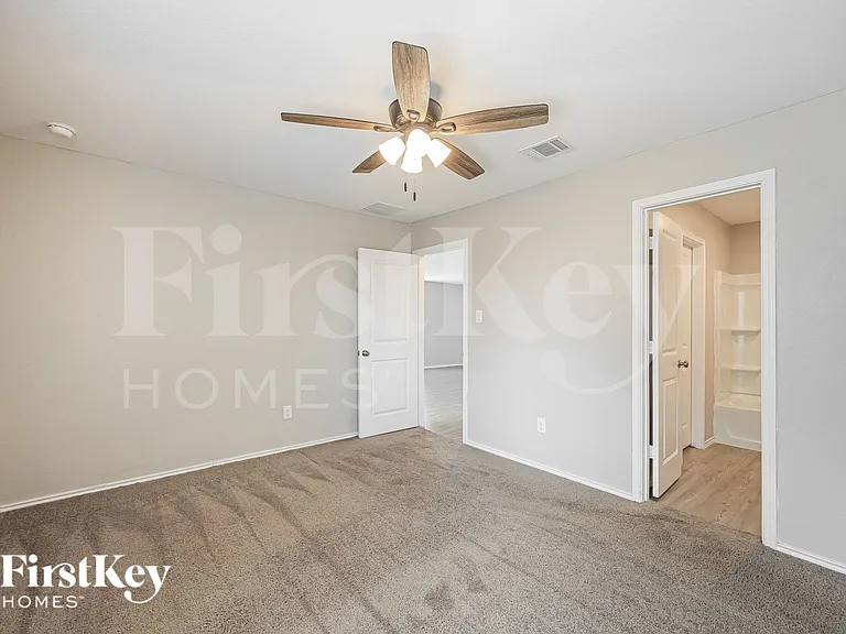 2404 Lake Hls — Photo 11