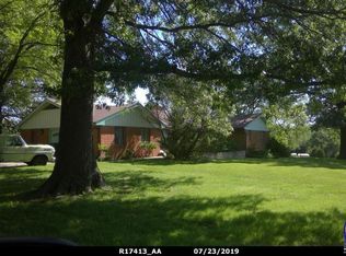 3610 NW Ridgewood Dr, Topeka, KS 66618