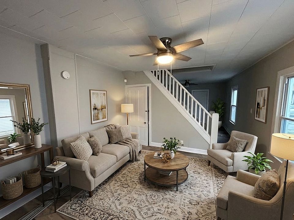 1st image of 211 W Foundry St