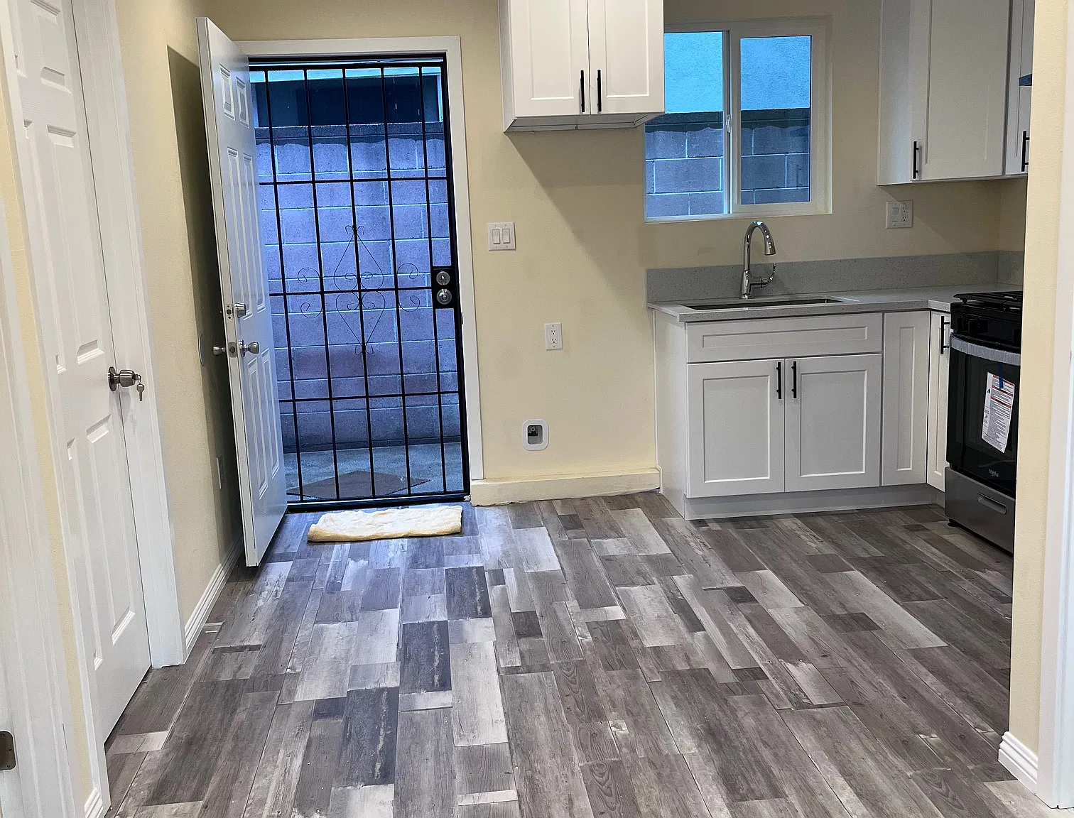 1 bed, $2,000 — Photo 3