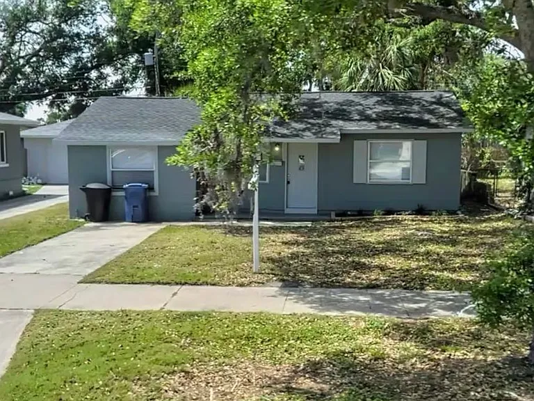2935 Dr Martin Luther King Jr St S — Photo 1
