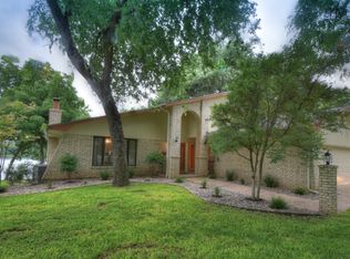 307 Meadowlakes Dr, Meadowlakes, TX 78654
