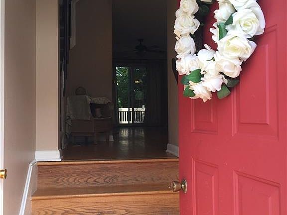2nd image of 159 Iron Oak Cir