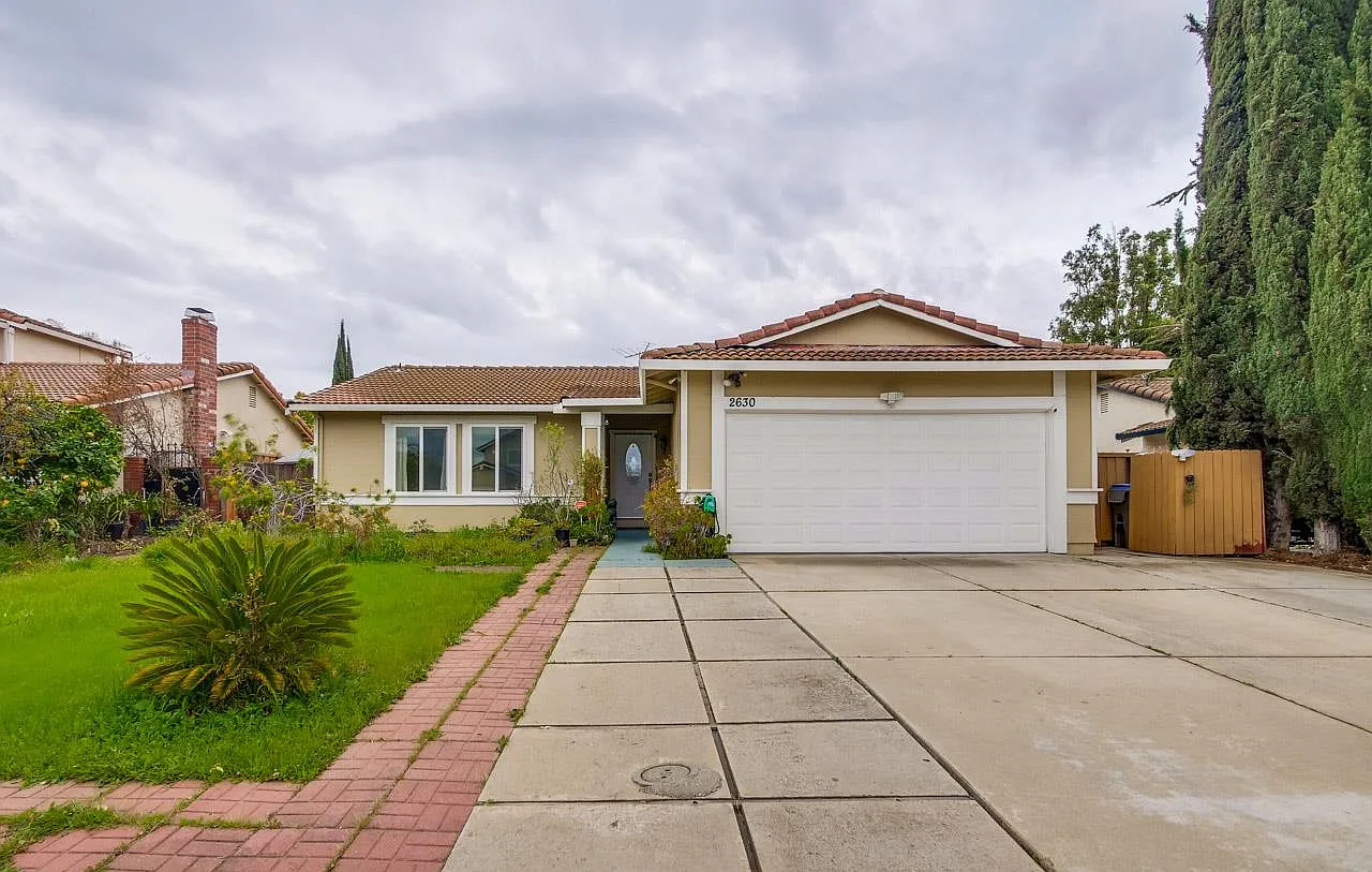 2630 Toy Ln photo 1