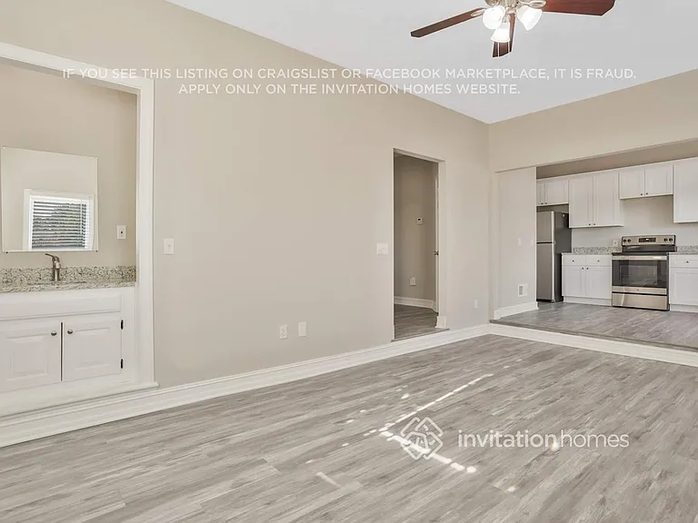 6015 Holland Dr — Photo 10
