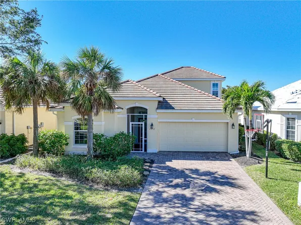 2452 Blackburn Cir, Cape Coral, FL 33991