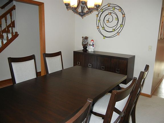 3rd image of 3823 Pershing Dr