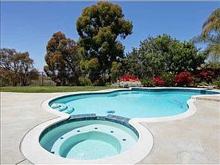 2nd image of 460 Sunridge Dr