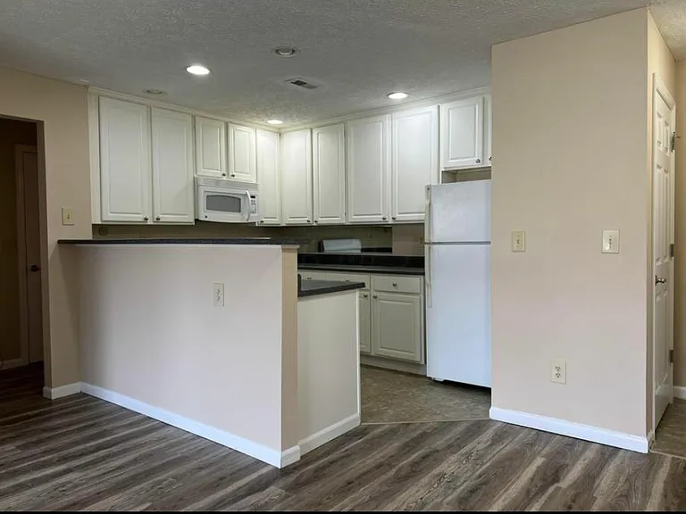 5324 Stonemeadow Ave #C — Photo 2