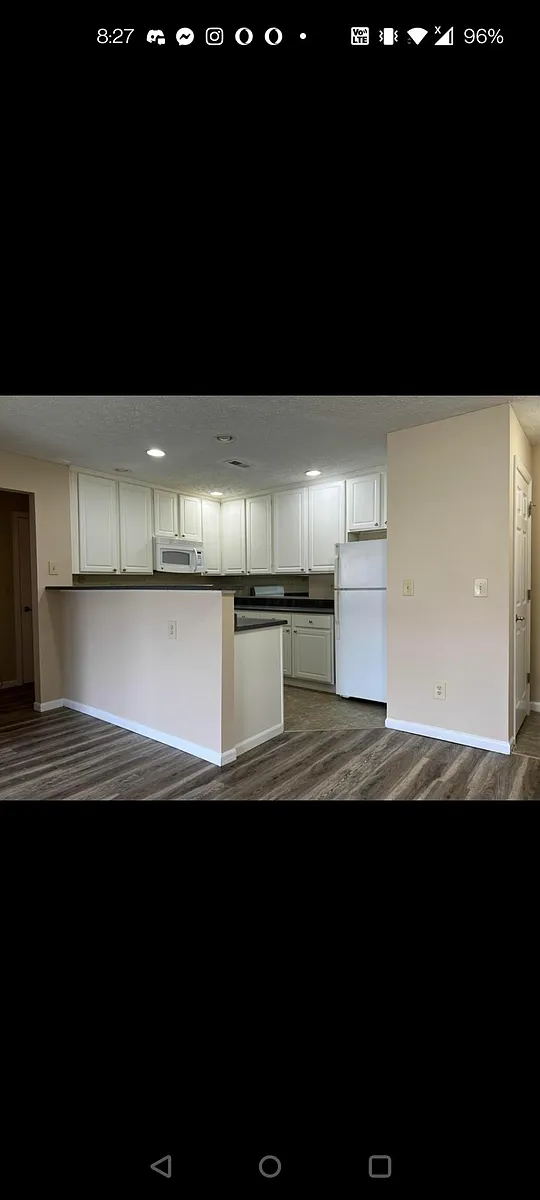 Building Photo - 5324 Stonemeadow Ave #C