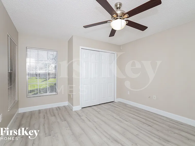 429 Hanging Moss Rd — Photo 10