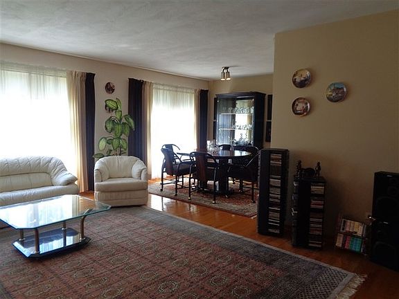 5th image of 1271 Darlington Ct