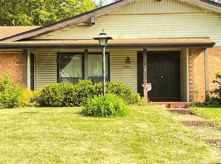 3000 Chadwick Dr, Florissant, MO