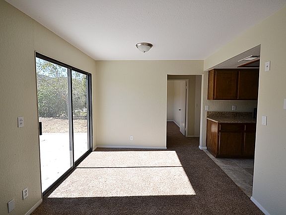 3rd image of 42712 Coolcrest Dr