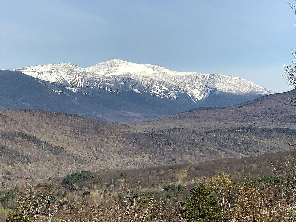 2nd image of 62 N Hampshire Ridge Rd