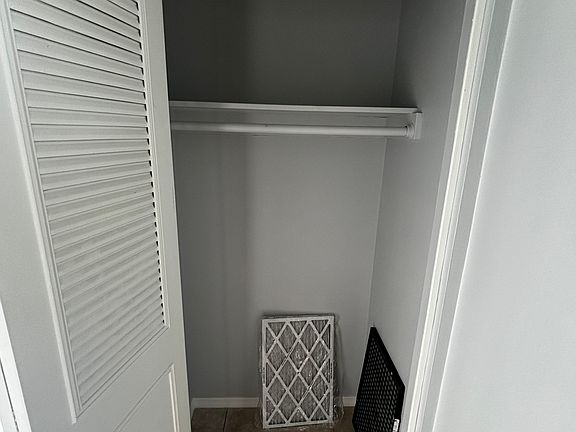 5th image of 6045 Slade Rd