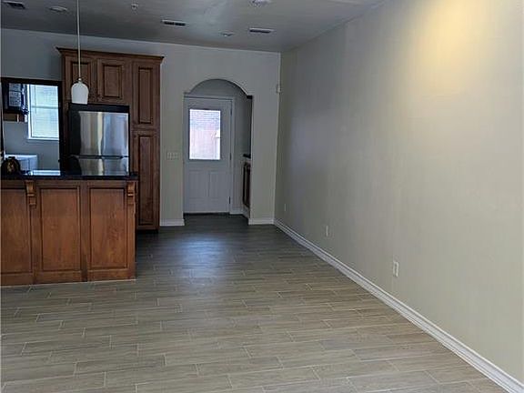 2nd image of 401 S 49th St #2