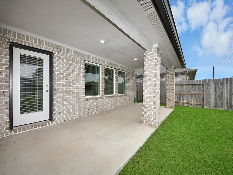 1118 Hyde Lake Ln — Photo 21