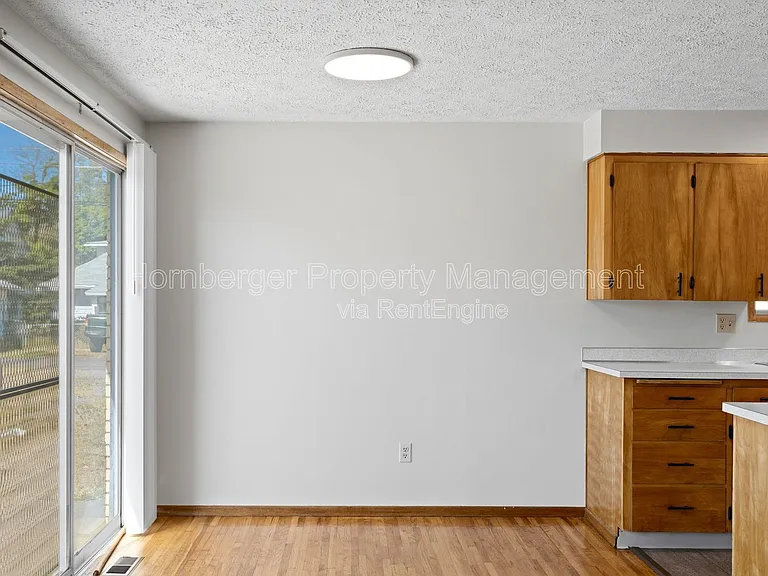 4117 N Howard St — Photo 4