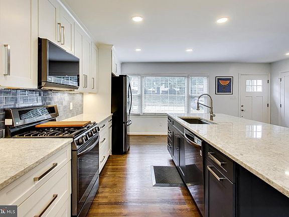 5th image of 5414 Rumsford Ln