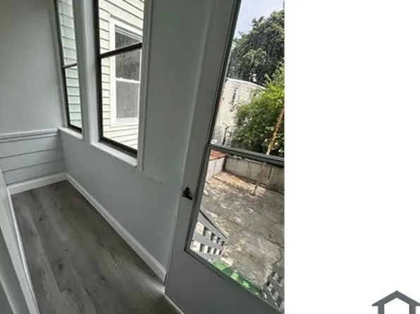 39 Currans Ln, Yonkers, NY 10701