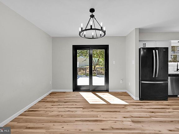 5th image of 1408 Beaumont Ave