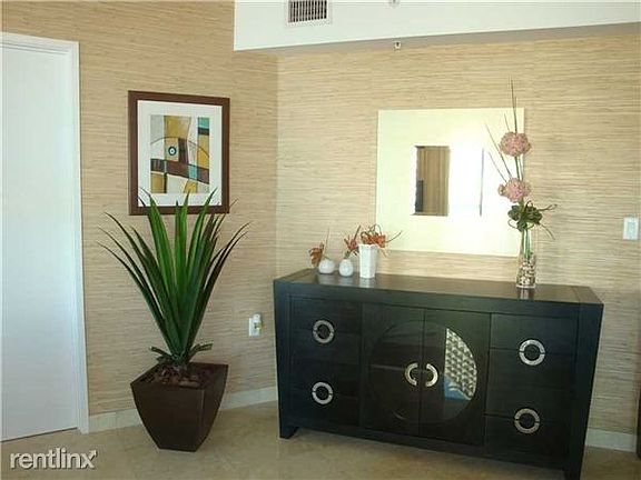 4th image of 150 Sunny Isles Blvd #11706