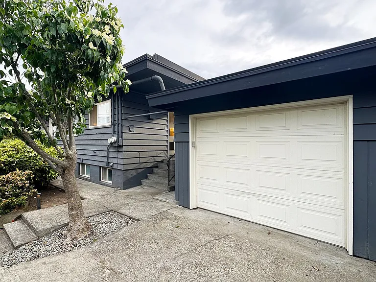 3803 Carr Pl N — Photo 14