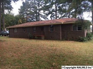 104 6th St, Rainbow City, AL 35906