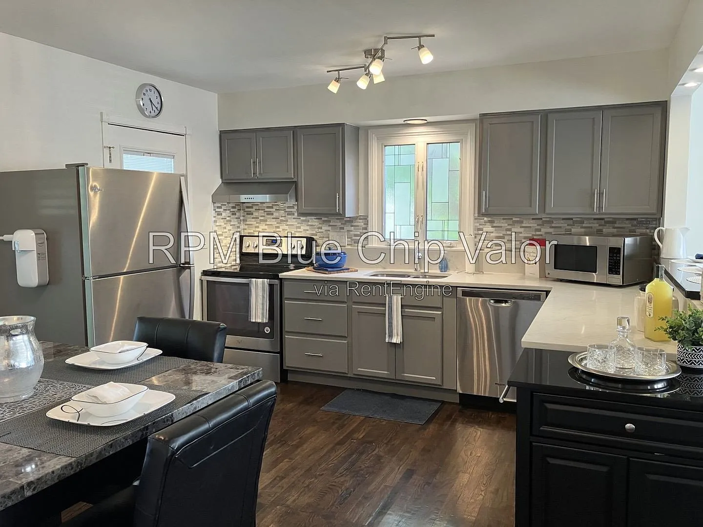 3 bed, 2.0 bath, $2,395 — Photo 4