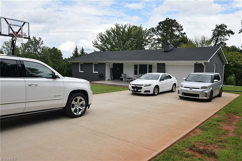 132 Knob Hill Ln, Pilot Mtn, NC 27041 Zillow