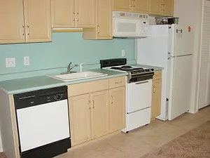 560 Abby Ln #2 — Photo 3