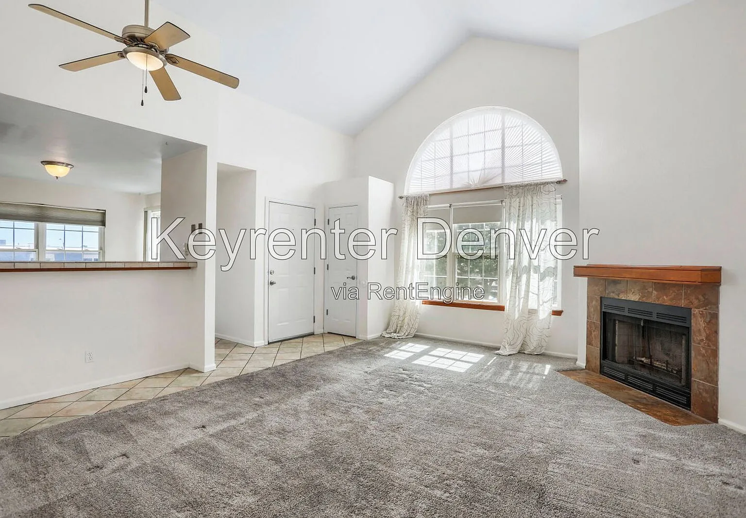 2 bed, 2.0 bath, 1048 sqft, $2,000 — Photo 4